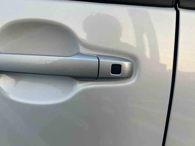 タントファンクロスインパネシフト　プッシュスタートスイッチ　電子カードキー　電動パーキングブレーキ　衝突軽減システム　両側オートドア　レーンキープアシスト　ＡＢＳ　アルミホイール　フォグランプ（鹿児島県）の中古車