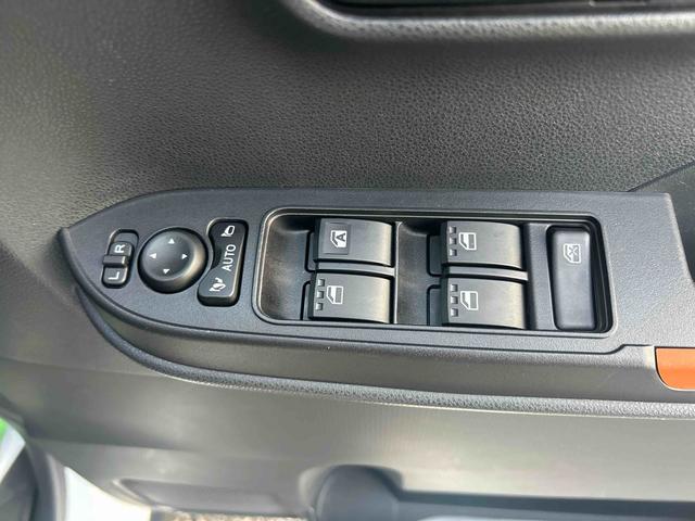 タントファンクロスインパネシフト　プッシュスタートスイッチ　電子カードキー　電動パーキングブレーキ　衝突軽減システム　両側オートドア　レーンキープアシスト　ＡＢＳ　アルミホイール　フォグランプ（鹿児島県）の中古車