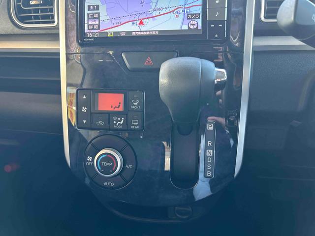 タントカスタムＸ　トップエディションリミテッドＳＡIIIインパネシフト　プッシュスタートスイッチ　電子カードキー　カーナビ　バックモニター（パノラマモニター）　アルミホイール　ＡＢＳ　衝突被害軽減システム（鹿児島県）の中古車