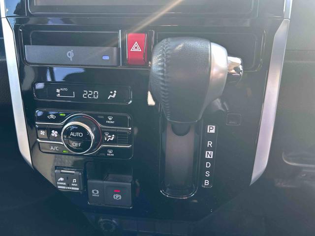 トールカスタムＧインパネシフト　プッシュスタートスイッチ　電子カードキー　電動パーキングブレーキ　両側電動スライドドア　緊急ブレーキ　アルミホイール　ＡＢＳ　ＥＴＣ車載器　ドラレコ（鹿児島県）の中古車