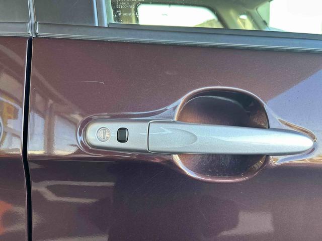 トールカスタムＧインパネシフト　プッシュスタートスイッチ　電子カードキー　電動パーキングブレーキ　両側電動スライドドア　緊急ブレーキ　アルミホイール　ＡＢＳ　ＥＴＣ車載器　ドラレコ（鹿児島県）の中古車