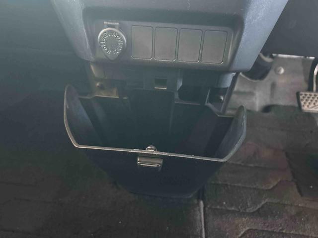 トールカスタムＧインパネシフト　プッシュスタートスイッチ　電子カードキー　電動パーキングブレーキ　両側電動スライドドア　緊急ブレーキ　アルミホイール　ＡＢＳ　ＥＴＣ車載器　ドラレコ（鹿児島県）の中古車