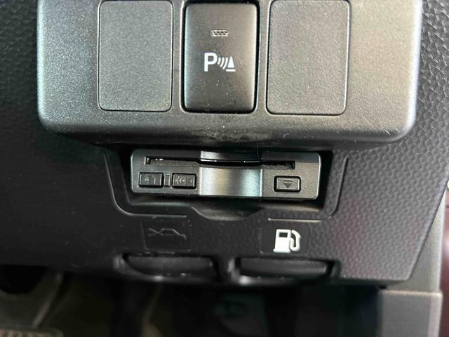 トールカスタムＧインパネシフト　プッシュスタートスイッチ　電子カードキー　電動パーキングブレーキ　両側電動スライドドア　緊急ブレーキ　アルミホイール　ＡＢＳ　ＥＴＣ車載器　ドラレコ（鹿児島県）の中古車