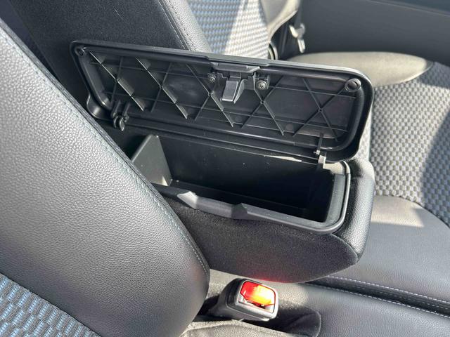 タントカスタムＸインパネシフト　プッシュスタートスイッチ　電子カードキー　電動パーキングブレーキ　シートヒーター　衝突軽減ブレーキ　車線逸脱防止　アルミホイール　両側パワースライドドア（鹿児島県）の中古車