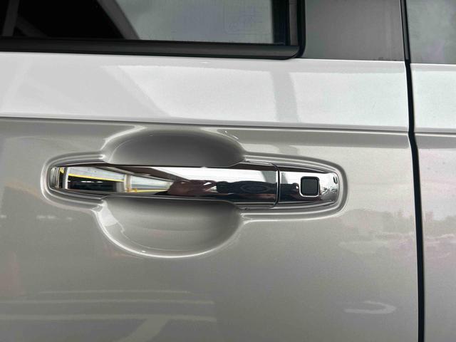 ムーヴキャンバスストライプスGインパネシフト プッシュスタートスイッチ 電子カードキー 電動パーキングブレーキ 両側電動スライドドア 車線逸脱 前後誤発進抑制 オートハイビーム(鹿児島県)の中古車