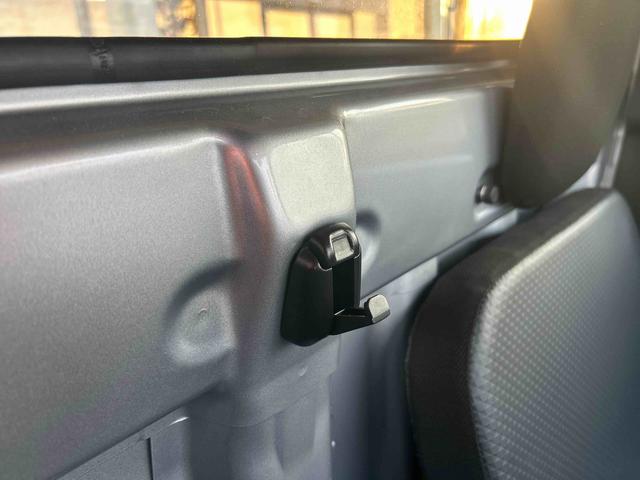 ハイゼットトラックスタンダード 農用スペシャル切り替え4WD フロアCVT車 ブレーキサポート 車線逸脱警報装置 オートハイビーム ABS パワーステアリング エアコン ダブルエアバッグ(鹿児島県)の中古車