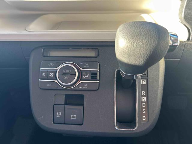 ムーヴキャンバスストライプスGインパネシフト プッシュスタートスイッチ 電子カードキー 電動パーキングブレーキ 両側パワースライドドア 前後誤発進抑制 車線逸脱警告 オートハイビーム ABS シートヒーター(鹿児島県)の中古車