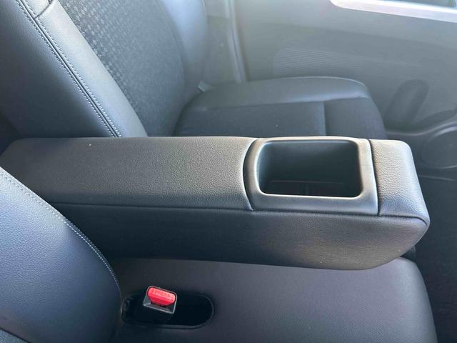 N−BOXカスタムG・ターボLパッケージターボモデル インパネシフト プッシュスタートスイッチ 電子カードキー 両側電動スライドドア ABS アルミホイール ETC付き(鹿児島県)の中古車