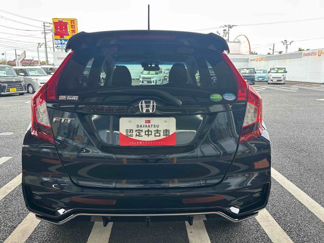 フィット１３Ｇ・Ｓ　ホンダセンシングプッシュスタートスイッチ　電子カードキー　アルミホイール　ＡＢＳ（鹿児島県）の中古車