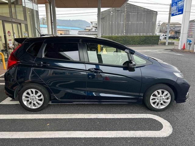 フィット１３Ｇ・Ｓ　ホンダセンシングプッシュスタートスイッチ　電子カードキー　アルミホイール　ＡＢＳ（鹿児島県）の中古車