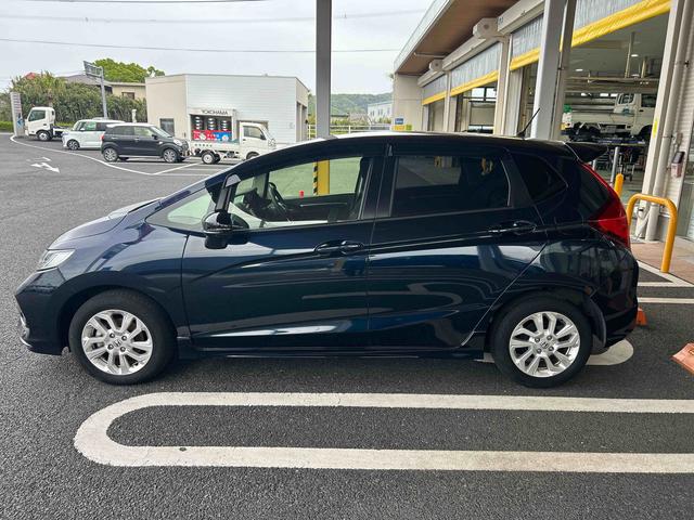 フィット１３Ｇ・Ｓ　ホンダセンシングプッシュスタートスイッチ　電子カードキー　アルミホイール　ＡＢＳ（鹿児島県）の中古車