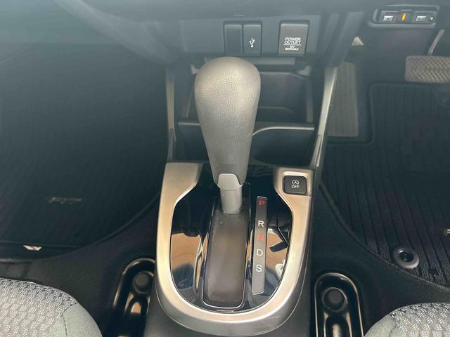 フィット１３Ｇ・Ｓ　ホンダセンシングプッシュスタートスイッチ　電子カードキー　アルミホイール　ＡＢＳ（鹿児島県）の中古車