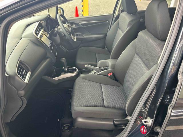 フィット１３Ｇ・Ｓ　ホンダセンシングプッシュスタートスイッチ　電子カードキー　アルミホイール　ＡＢＳ（鹿児島県）の中古車