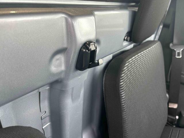 ハイゼットトラックＥＸＴパートタイム４ＷＤ　５ＭＴ　プッシュスタートスイッチ　電子カードキー　誤発進抑制　オートハイビーム　レーンアシスト　ＡＢＳ　フォグランプ（鹿児島県）の中古車