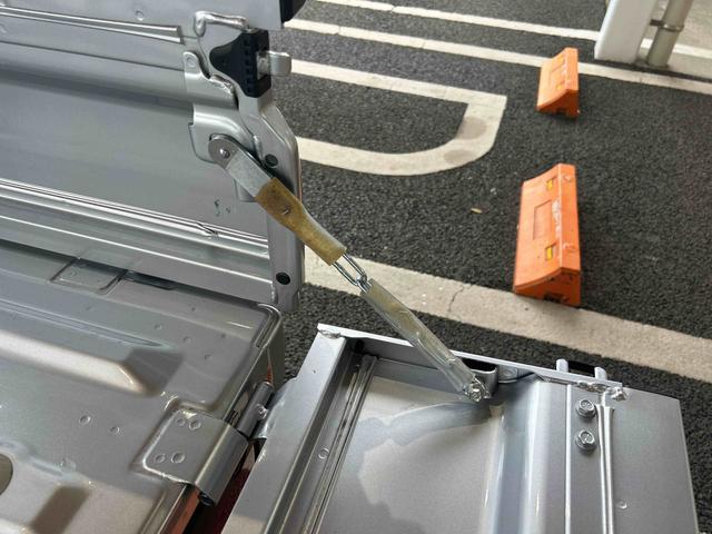 ハイゼットトラックＥＸＴパートタイム４ＷＤ　５ＭＴ　プッシュスタートスイッチ　電子カードキー　誤発進抑制　オートハイビーム　レーンアシスト　ＡＢＳ　フォグランプ（鹿児島県）の中古車