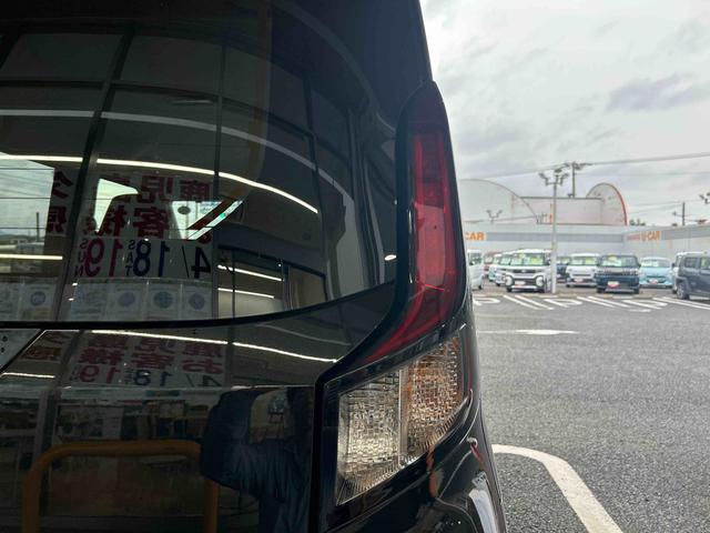 ムーヴＧインパネシフト　プッシュスタートスイッチ　電子カードキー　電動パーキングブレーキ　ディスプレイオーディオ　バックモニター　両側スライド左側パワースライドドア　アルミホイール　ＡＢＳ（鹿児島県）の中古車