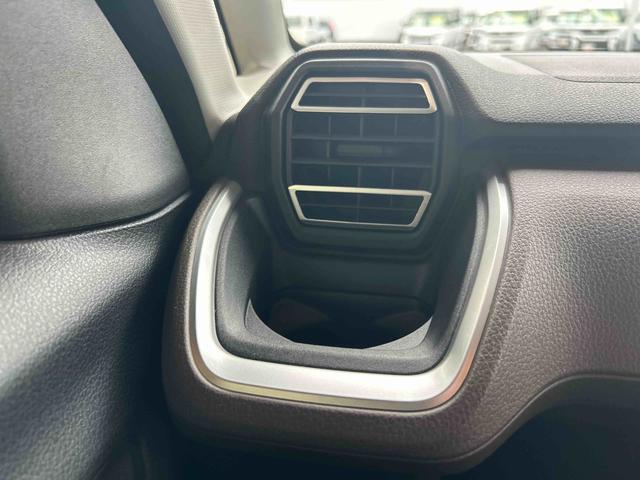 ムーヴＧインパネシフト　プッシュスタートスイッチ　電子カードキー　電動パーキングブレーキ　ディスプレイオーディオ　バックモニター　両側スライド左側パワースライドドア　アルミホイール　ＡＢＳ（鹿児島県）の中古車