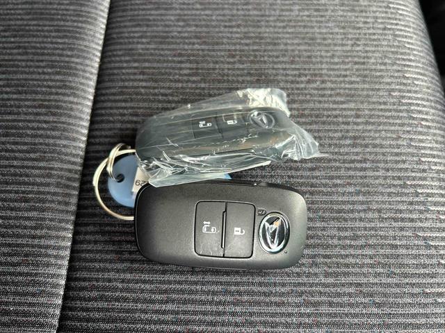 ムーヴＧインパネシフト　プッシュスタートスイッチ　電子カードキー　電動パーキングブレーキ　ディスプレイオーディオ　バックモニター　両側スライド左側パワースライドドア　アルミホイール　ＡＢＳ（鹿児島県）の中古車