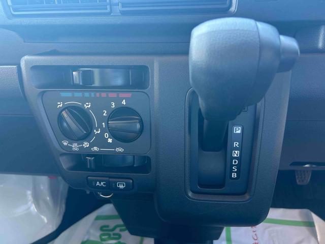 ハイゼットカーゴスペシャルインパネシフト　衝突被害軽減ブレーキ　オートハイビーム　オートライト　Ｗエアバック　アイドリンストップ　レーンキープアシスト　ＡＢＳ（鹿児島県）の中古車
