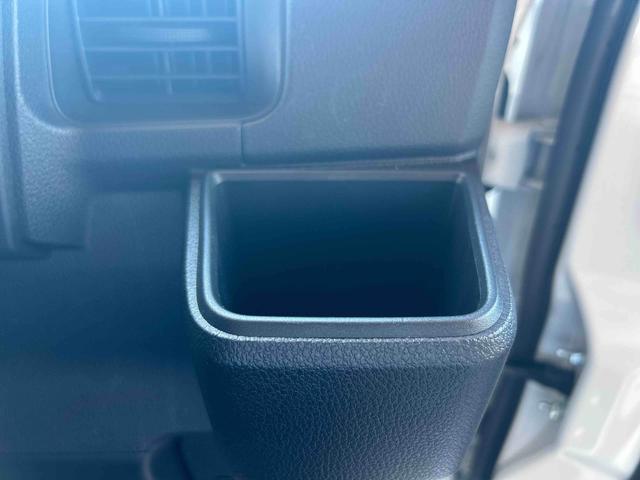 ハイゼットカーゴスペシャルインパネシフト　衝突被害軽減ブレーキ　オートハイビーム　オートライト　Ｗエアバック　アイドリンストップ　レーンキープアシスト　ＡＢＳ（鹿児島県）の中古車