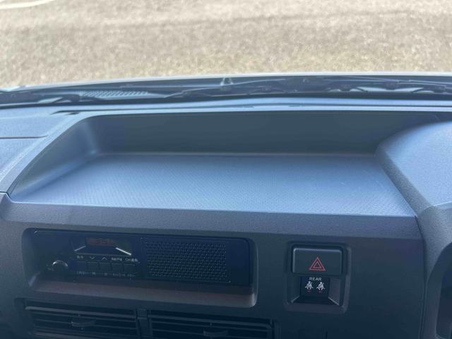 ハイゼットカーゴスペシャルインパネシフト　衝突被害軽減ブレーキ　オートハイビーム　オートライト　Ｗエアバック　アイドリンストップ　レーンキープアシスト　ＡＢＳ（鹿児島県）の中古車