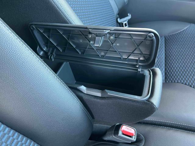 タントカスタムRSターボ車 インパネシフト プッシュスタートスイッチ 電子カードキー 両側電動スライドドア カーナビ バックモニター 車線逸脱警報 アルミホイール ABS 衝突被害軽減システム(鹿児島県)の中古車