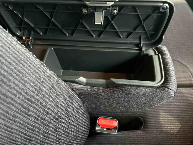 ムーヴGインパネシフト プッシュスタートスイッチ 電子カードキー 電動パーキングブレーキ 左側電動スライドドアのスイッチ 衝突被害軽減システム レーンキープ オートハイビーム アルミホイール ABS(鹿児島県)の中古車