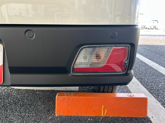 ハイゼットカーゴＤＸインパネシフト　衝突回避支援ブレーキ　運転席助手席エアバック　レーンアシスト　オートマチックハイビーム　ＡＢＳ（鹿児島県）の中古車