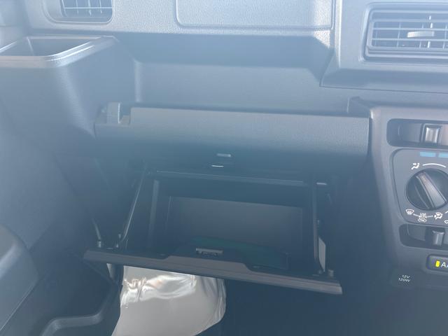 ハイゼットカーゴＤＸインパネシフト　衝突回避支援ブレーキ　運転席助手席エアバック　レーンアシスト　オートマチックハイビーム　ＡＢＳ（鹿児島県）の中古車