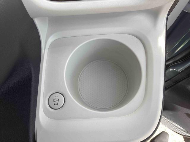 ムーヴキャンバスストライプスGターボターボ車 インパネシフト プッシュスタートスイッチ 電子カードキー 電動パーキングブレーキ 衝突軽減ブレーキ レーンアシスト オートマチックハイビーム ABS 両側パワースライドドア(鹿児島県)の中古車