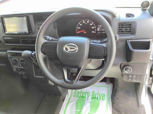 ハイゼットカーゴクルーズインパネシフト　プッシュスタートスイッチ　電子カードキー　ブレーキサポート付　オートハイビーム　ＡＢＳ　車線逸脱防止　衝突被害軽減システム（鹿児島県）の中古車