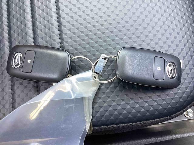 ハイゼットトラックスタンダード 農用スペシャル切り替え4WD フロアCVT車 電子カードキー プッシュスタートスイッチ エアコン パワステ パワーウィンドウ デュアルエアバック オートハイビーム レーンキープアシスト(鹿児島県)の中古車