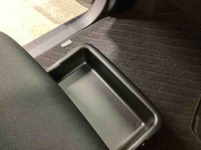 トールカスタムＧ　ターボ　ＳＡIIIカーナビ　プッシュスタートスイッチ　ターボ車　電子カードキー　衝突回避支援ブレーキ　　両側スライドドア　オートハイビーム　アルミホイール　ＡＢＳ（鹿児島県）の中古車