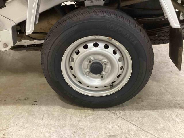 ハイゼットトラックスタンダード　農用スペシャル５ＭＴ車　４ＷＤ（ハイロー切り替えレバー）　　パワーステアリング　エアコン　ＡＢＳ　エアバック　作業灯　テールゲートチェーン　３方開（鹿児島県）の中古車
