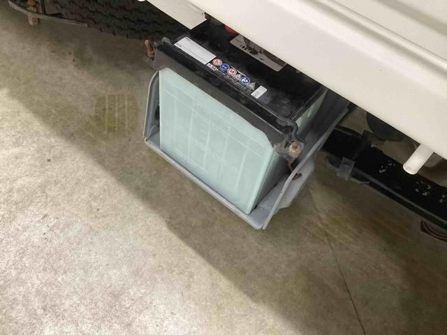 アクティトラックアタック５ＭＴ車　４ＷＤ車　３方開　テールゲートチェーン　エアコン　パワステ　パワーウインドウ　エアバッグ　デフロック　リモコンキー（鹿児島県）の中古車