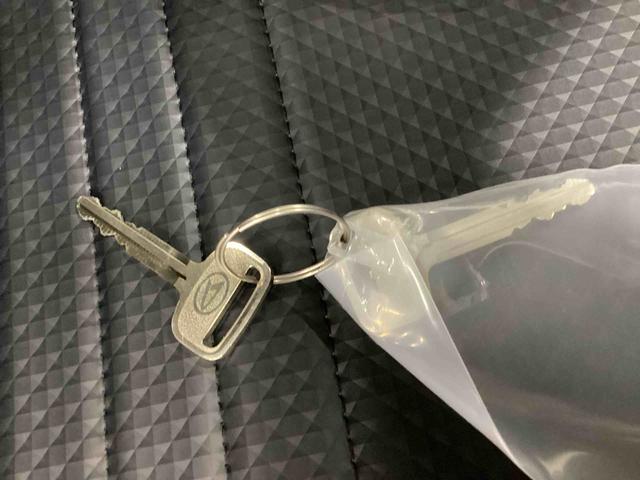 ハイゼットトラックスタンダード　農用スペシャル５ＭＴ車　車線逸脱警報装置　衝突回避支援システム　オートハイビーム　４ＷＤ　エアコン　パワーステアリング　ＡＢＳ（鹿児島県）の中古車