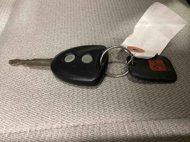 ムーヴコンテＬコラムシフト　ＣＤプレーヤー　運転席助手席エアバック　エアコン　パワステ　パワーウインドウ　リモコンキー　ＡＢＳ　アルミホイール（鹿児島県）の中古車