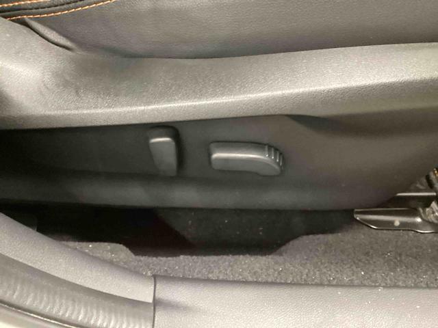 ＸＶアドバンスフロアＣＶＴ車　ＡＷＤ　プッシュスタートスイッチ　電子カードキー　　電動パーキングブレーキ　カーナビ　バックモニター　フォグランプ　アルミホイール　アイサイト　チルトテレスコピックステアリング　ＡＢＳ（鹿児島県）の中古車