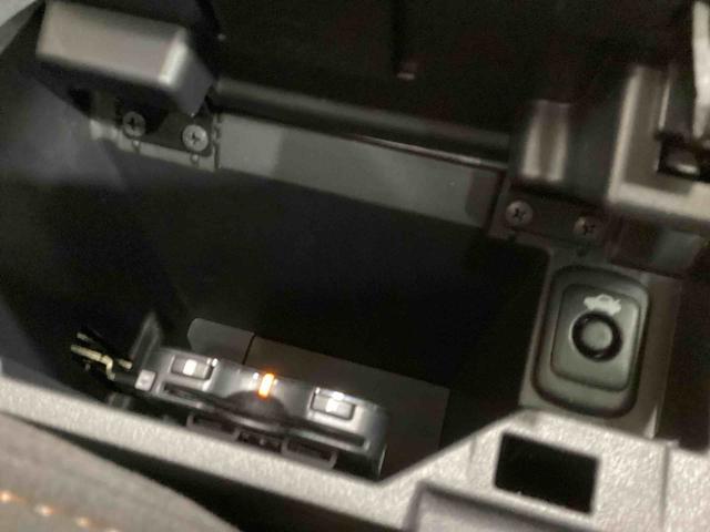 コペンローブ　Ｓ電動オープン　ターボ車　フロアＣＶＴ車（パドルシフト）　アルミホイール　カーナビ　バックモニター　プッシュスタートスイッチ　電子カードキー　ＡＢＳ（鹿児島県）の中古車