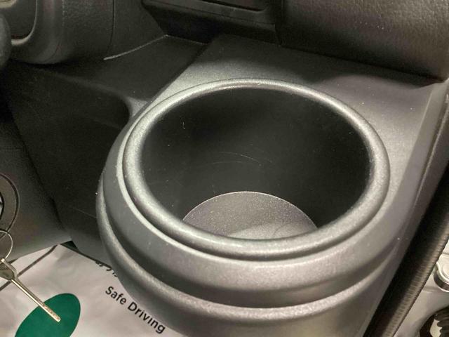 ハイゼットカーゴスペシャルインパネシフト　両側スライドドア　運転席エアバッグ　助手席エアバッグ　　エアコン　パワーステアリング　アイドリングストップ（鹿児島県）の中古車