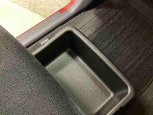 ムーヴキャンバスＸリミテッドメイクアップ　ＳＡIIインパネシフト　プッシュスタートスイッチ　電子カードキー　運転席助手席エアバッグ　レーンアシスト　ＥＴＣ　ＡＢＳ　カーナビ　バックモニター　衝突回避支援システム（鹿児島県）の中古車