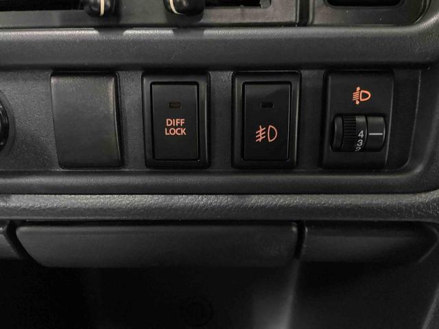 キャリイトラックＫＸ５速ＭＴ車　ハイロー切り替え４ＷＤ車　デフロック　作業灯　パワーウィンドウ　リモコンキー　フォグランプ　ＣＤプレーヤー　運転席エアバッグ　ＡＢＳ（鹿児島県）の中古車