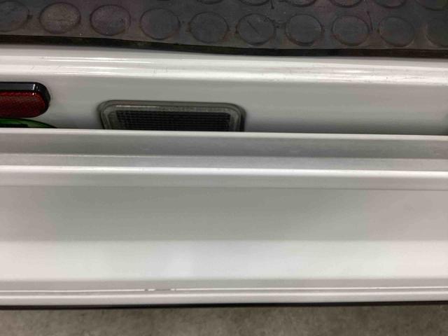 キャリイトラックＫＸ５速ＭＴ車　ハイロー切り替え４ＷＤ車　デフロック　作業灯　パワーウィンドウ　リモコンキー　フォグランプ　ＣＤプレーヤー　運転席エアバッグ　ＡＢＳ（鹿児島県）の中古車