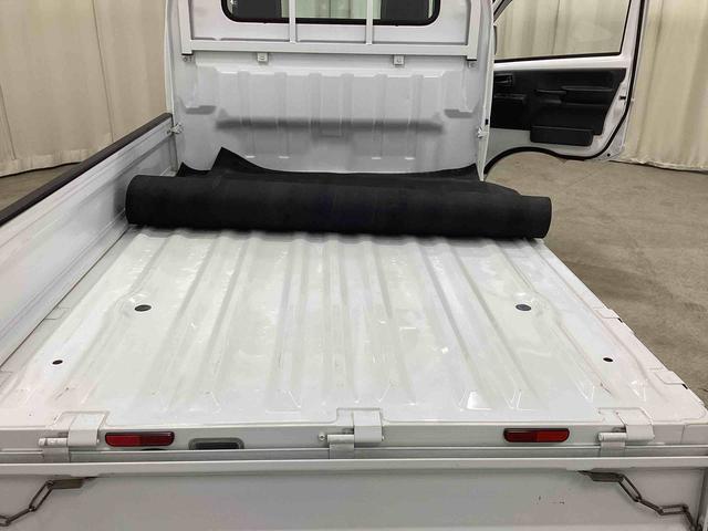 キャリイトラックＫＸ５速ＭＴ車　ハイロー切り替え４ＷＤ車　デフロック　作業灯　パワーウィンドウ　リモコンキー　フォグランプ　ＣＤプレーヤー　運転席エアバッグ　ＡＢＳ（鹿児島県）の中古車