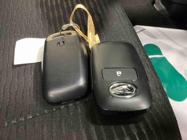 ハイゼットカーゴクルーズインパネシフト　プッシュスタートスイッチ　電子カードキー　車線逸脱　衝突被害軽減システム　両側スライドドア　アイドリングストップ（鹿児島県）の中古車