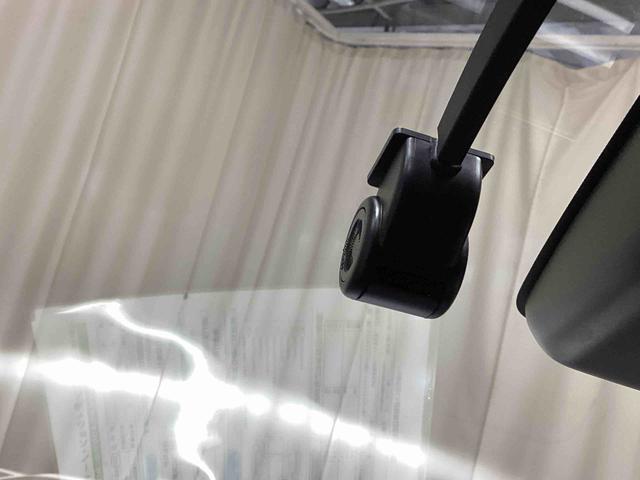 ロッキープレミアムG HEVディスプレイオーディオ バックモニター プッシュスタートスイッチ 電子カードキー 衝突被害軽減システム アルミホイル ETC車載器 ドラレコ(鹿児島県)の中古車