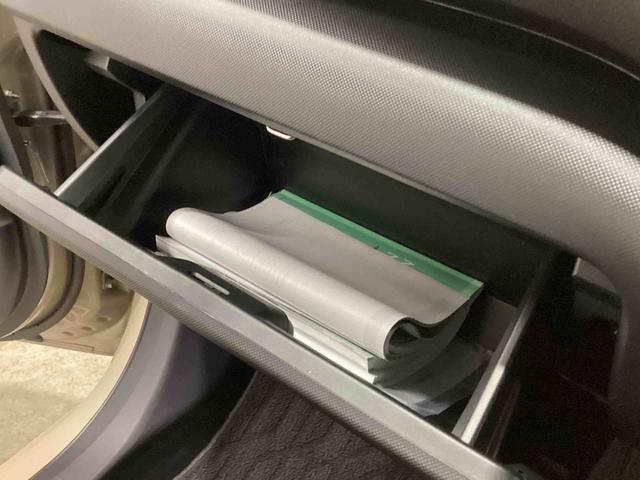 ロッキープレミアムG HEVディスプレイオーディオ バックモニター プッシュスタートスイッチ 電子カードキー 衝突被害軽減システム アルミホイル ETC車載器 ドラレコ(鹿児島県)の中古車