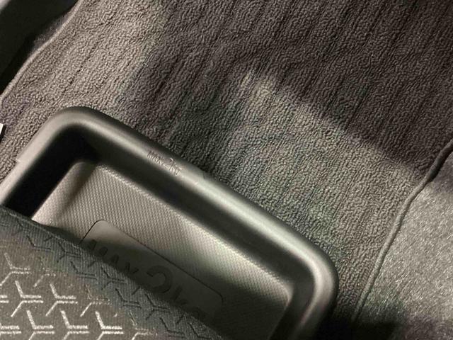 ロッキープレミアムG HEVディスプレイオーディオ バックモニター プッシュスタートスイッチ 電子カードキー 衝突被害軽減システム アルミホイル ETC車載器 ドラレコ(鹿児島県)の中古車