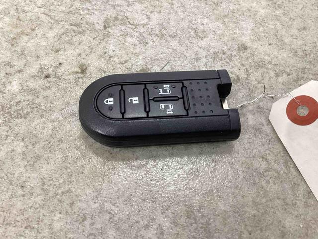 トールカスタムＧ　ターボ　ＳＡIIインパネシフト　ターボエンジン　プッシュスタートスイッチ　電子カードキー　カーナビ　バックモニター　両側オートスライドドア　誤発進抑制装置　車線逸脱警報　アルミホイール（鹿児島県）の中古車