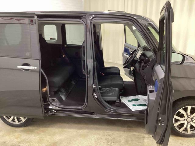 トールカスタムＧ　ターボ　ＳＡIIインパネシフト　ターボエンジン　プッシュスタートスイッチ　電子カードキー　カーナビ　バックモニター　両側オートスライドドア　誤発進抑制装置　車線逸脱警報　アルミホイール（鹿児島県）の中古車